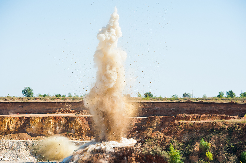 8 práticas para um desmonte de rochas com segurança